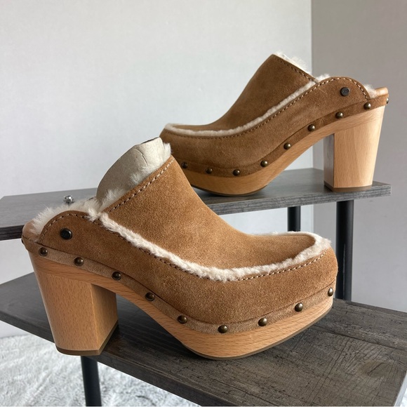 UGG Shoes - UGG AUBRIANA CHESTNUT SUEDE CLOG HEEL SHOE Women Size 8.0